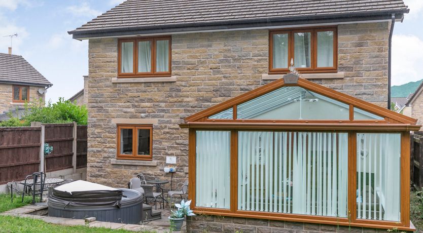 Photo of 2 Carr Farm Close