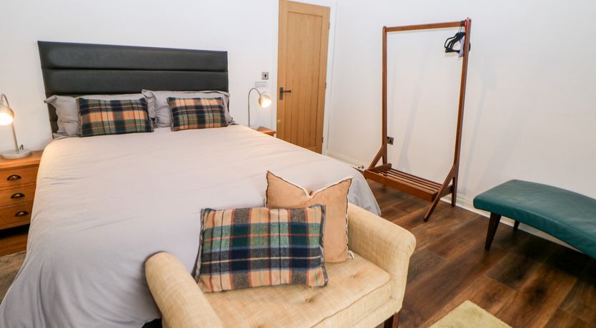 Photo of 2 Carr Farm Close