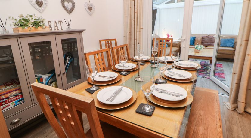 Photo of 2 Carr Farm Close