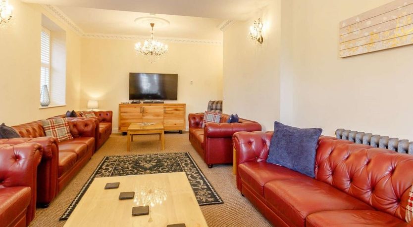 Photo of 9 Bed in Buxton