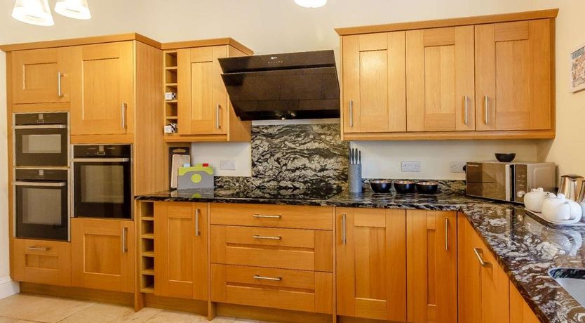 Photo of 9 Bed in Buxton