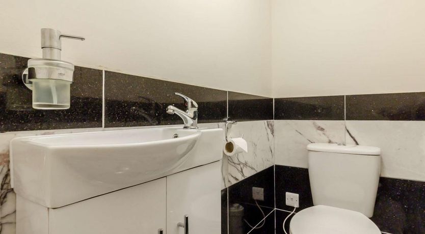 Photo of 9 Bed in Buxton