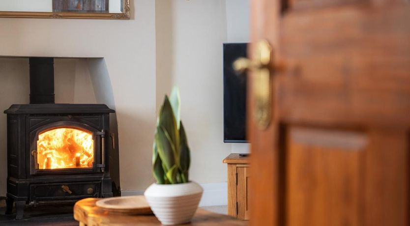 Photo of 5 Bed in Blaenplwyf