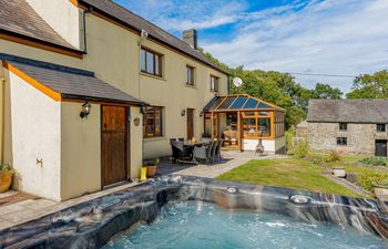 5 Bed in Aberystwyth Holiday Cottage