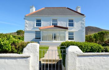 The Cove - Overlooks Ceann Sibeal! Holiday Cottage