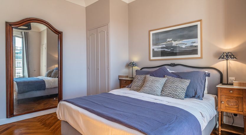 Photo of Celeste - Beautiful Art Deco Building