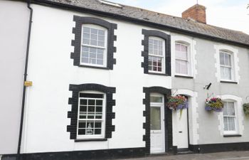 No 9 Holiday Cottage