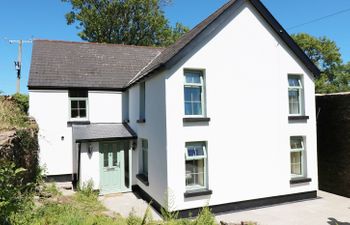 Ty Ffarm at Gellilwch Holiday Cottage