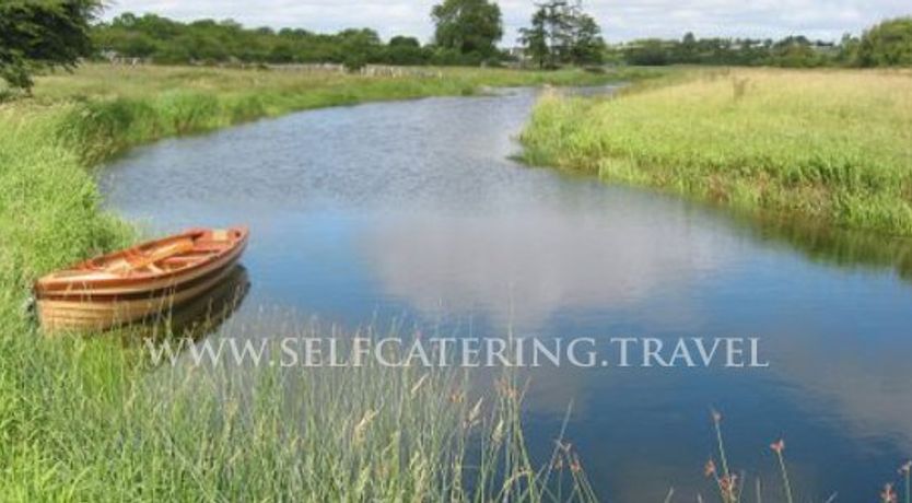 Photo of Cottages on Lough Inchiquin