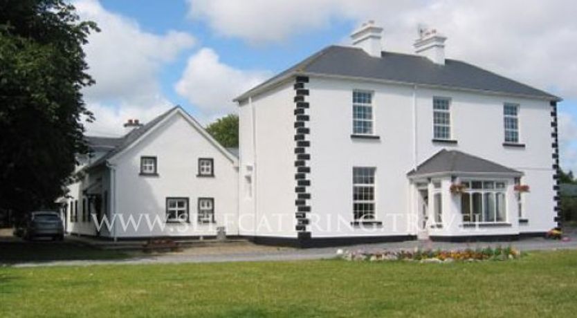Photo of Cottages on Lough Inchiquin