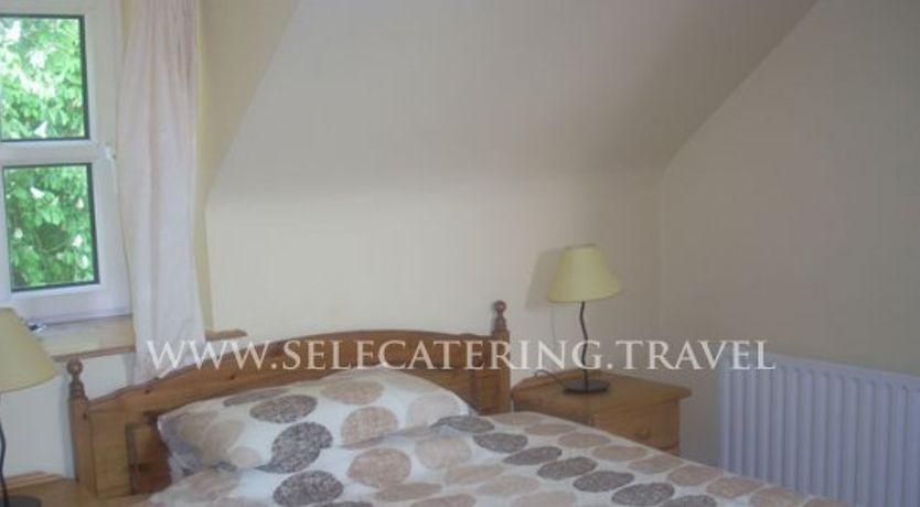 Photo of Cottages on Lough Inchiquin