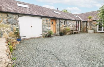 Beudy'r Wennol Holiday Cottage