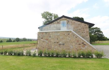 Deer Lodge Holiday Cottage