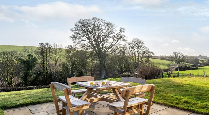 Photo of 4 Bed in Denbigh