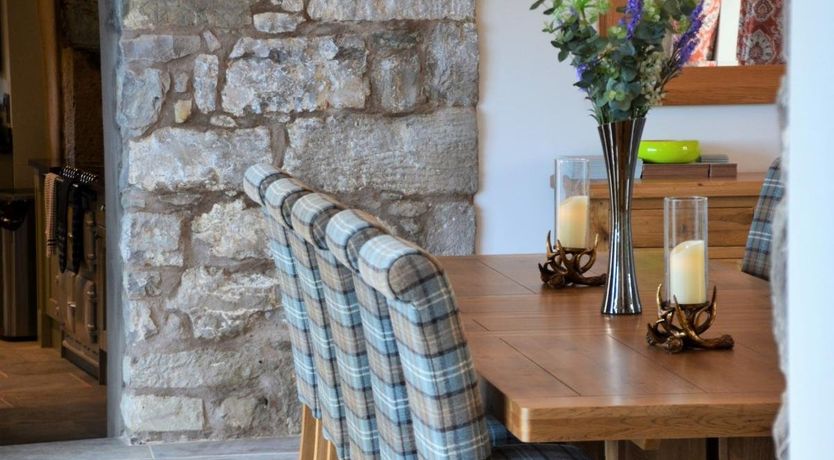 Photo of 4 Bed in Llannefydd