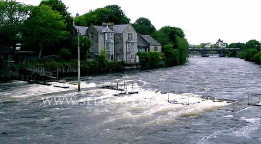Photo of Salthill Galway Bay. Arus Grattan