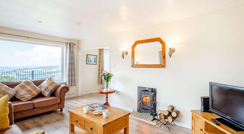 Photo of 4 Bed in Denbigh