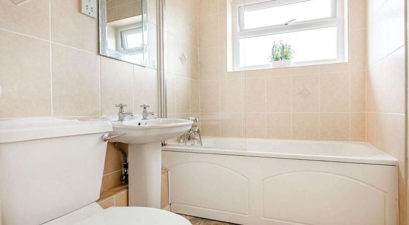 Photo of 4 Bed in Nantglyn