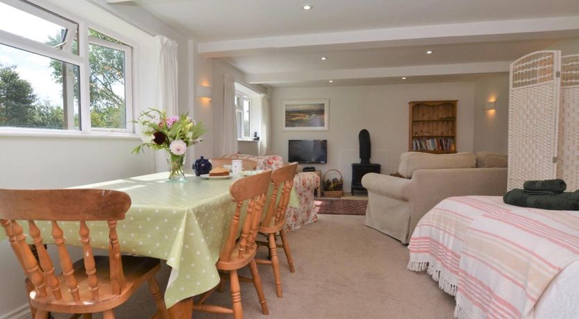 Photo of 2 Bed in Beaminster