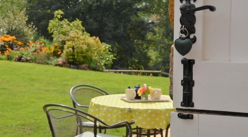 Photo of 2 Bed in Stoke Abbott