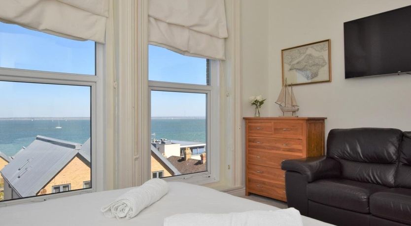 Photo of 3 Bed in Cowes