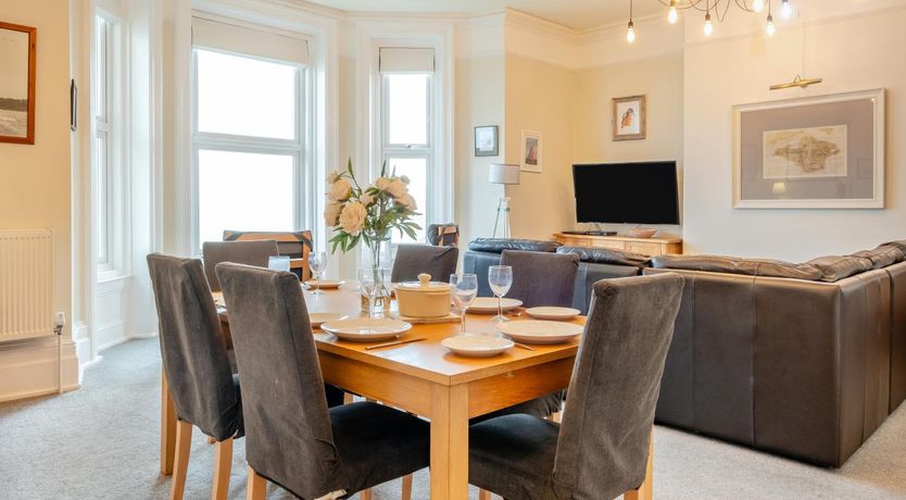 Photo of 3 Bed in Cowes