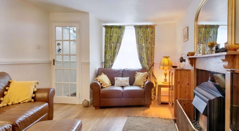 Photo of 2 Bed in Appledore