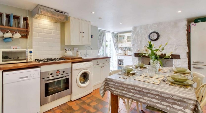 Photo of 2 Bed in Appledore