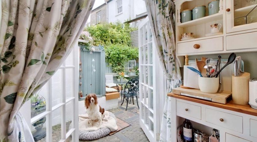 Photo of 2 Bed in Appledore