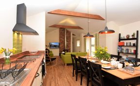 Photo of 3 Bed in Alford