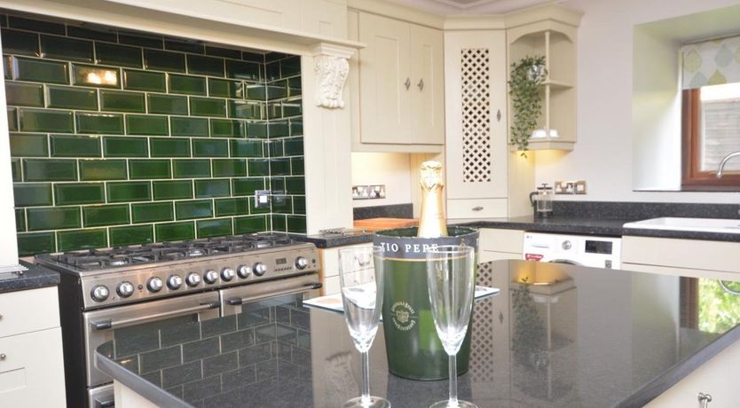 Photo of 3 Bed in South Molton