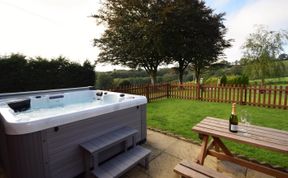 Photo of 2 Bed in South Molton