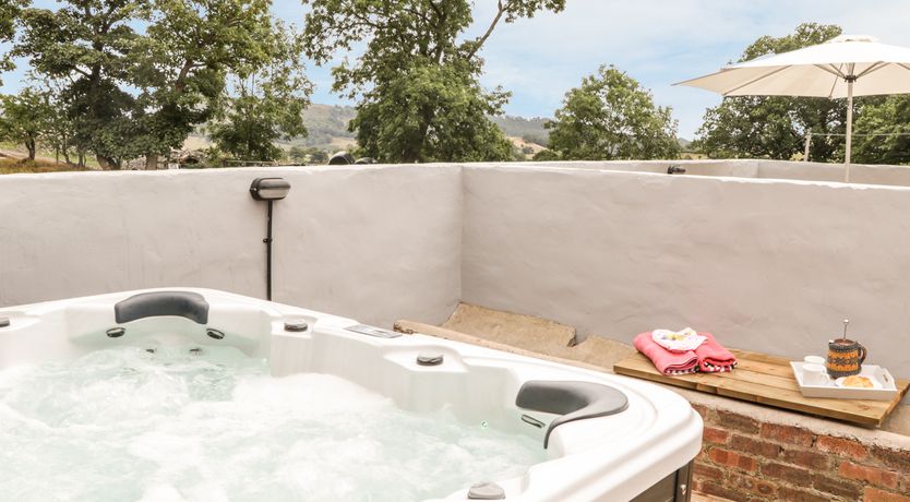 Photo of Rhianwen, Plas Moelfre Hall Barns