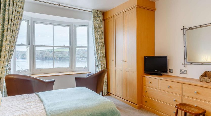 Photo of 3 Bed in Polruan