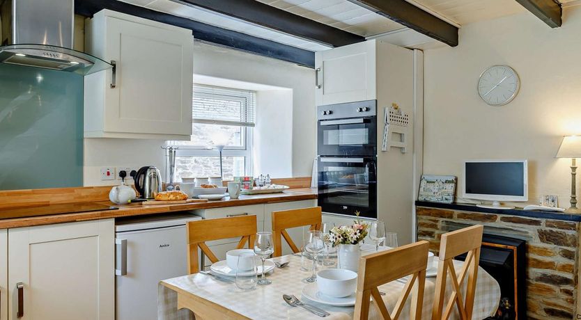 Photo of 2 Bed in Polruan