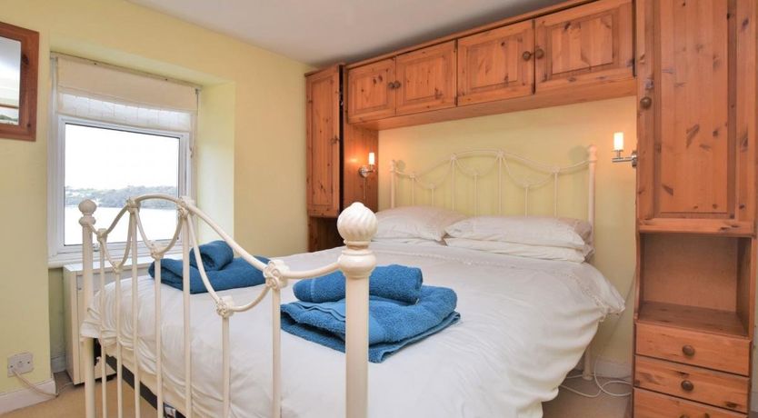 Photo of 2 Bed in Polruan