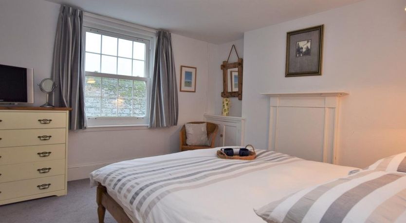 Photo of 2 Bed in Polruan