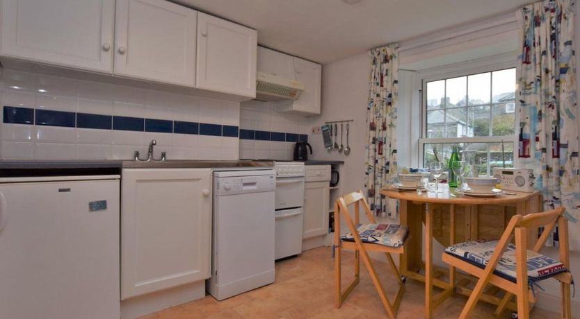 Photo of 2 Bed in Polruan