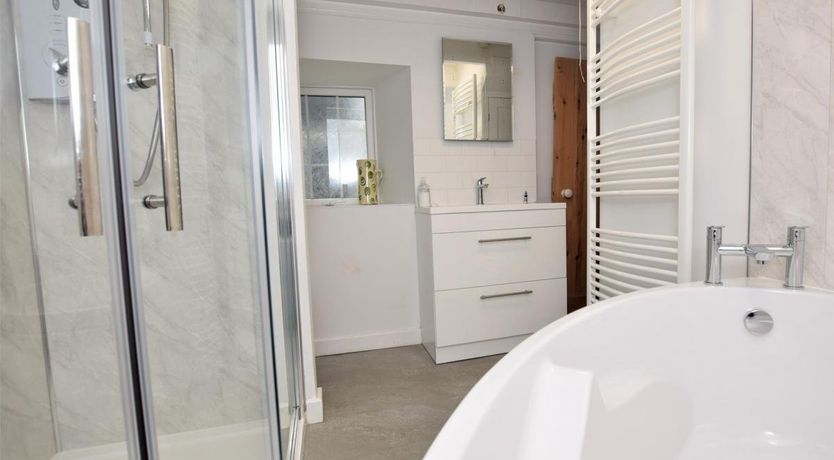 Photo of 2 Bed in Polruan