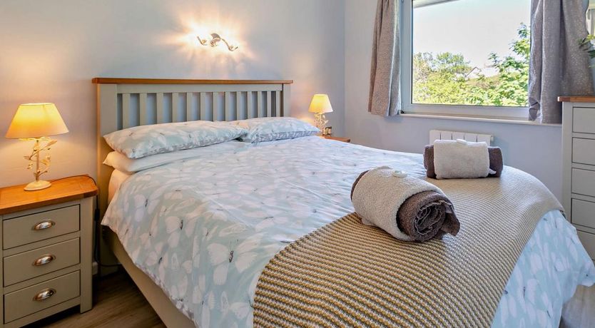 Photo of 2 Bed in Porth