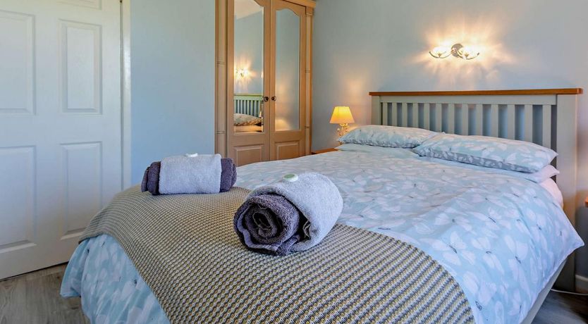 Photo of 2 Bed in Porth