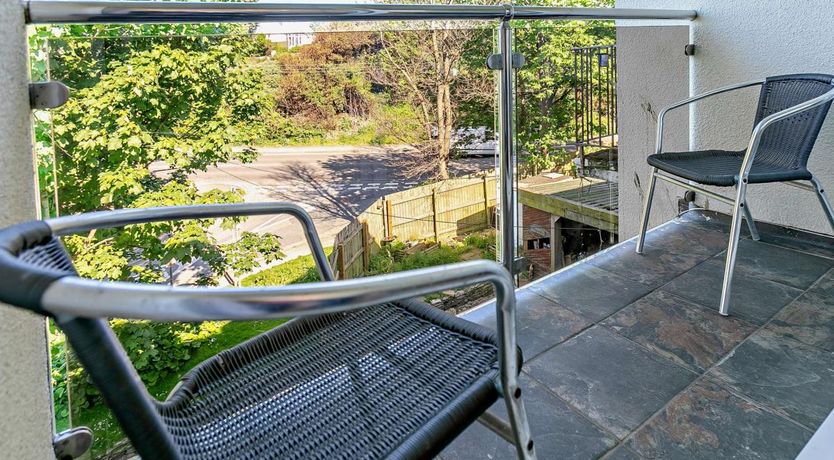 Photo of 2 Bed in Porth