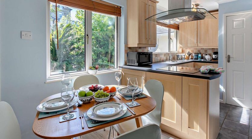 Photo of 2 Bed in Porth