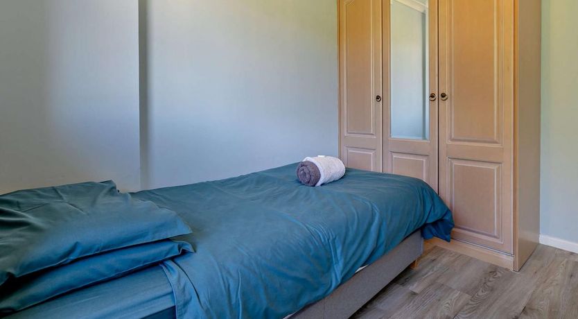 Photo of 2 Bed in Porth