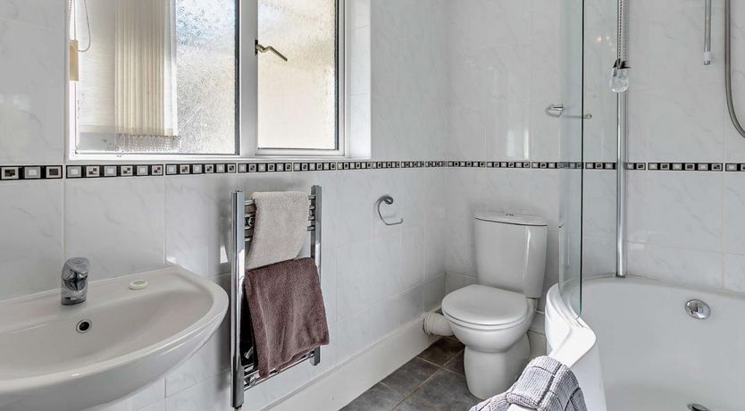 Photo of 2 Bed in Porth