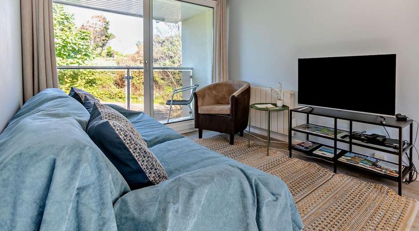 Photo of 2 Bed in Porth