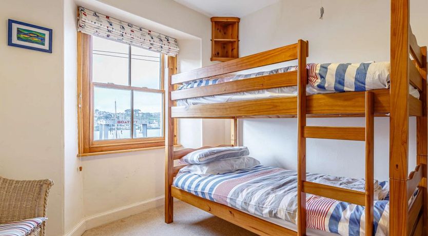 Photo of 4 Bed in Polruan