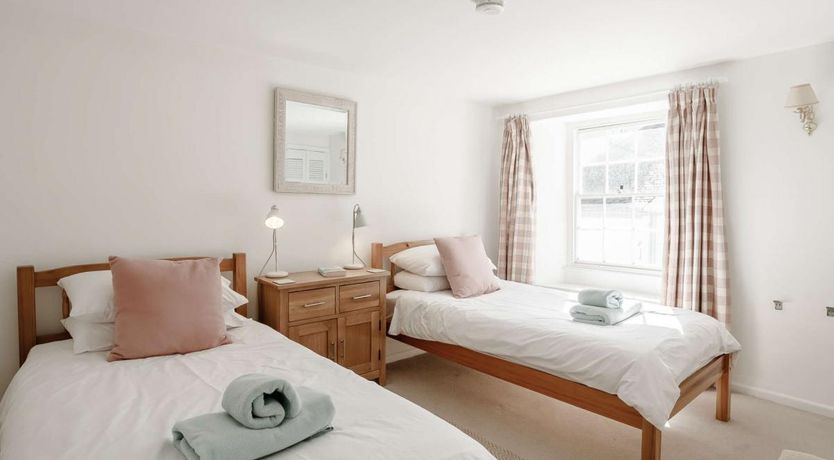 Photo of 2 Bed in Polruan