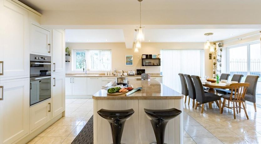 Photo of 4 Bed in Polruan