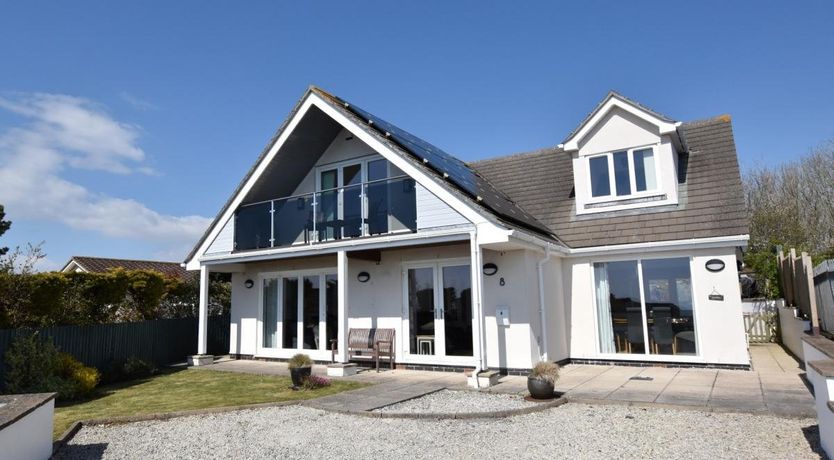 Photo of 4 Bed in Polruan